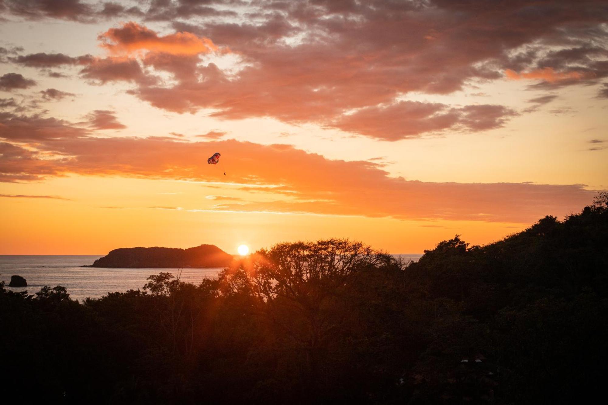 El Faro Containers Beach Hotel Manuel Antonio Kültér fotó