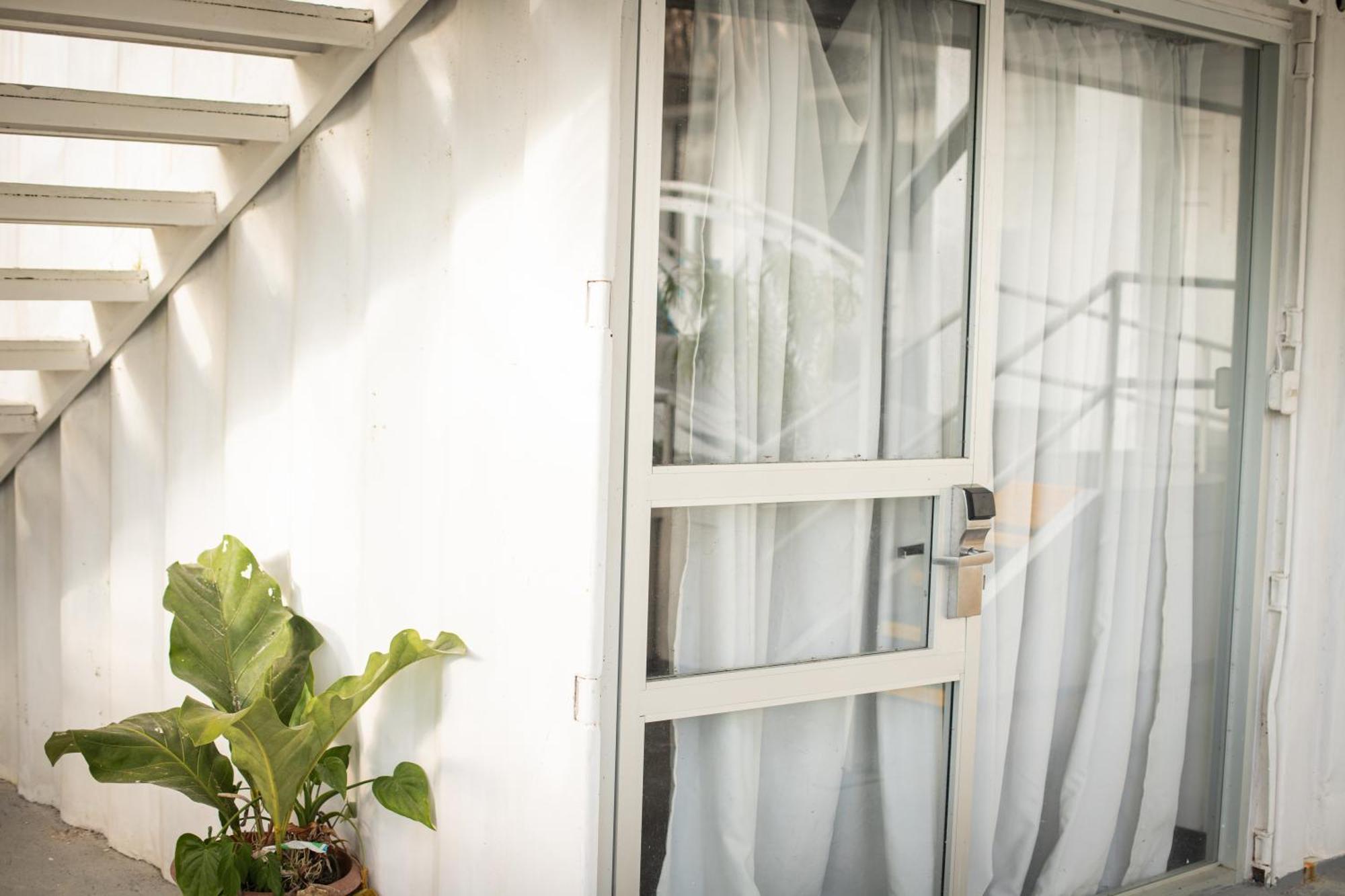 El Faro Containers Beach Hotel Manuel Antonio Kültér fotó