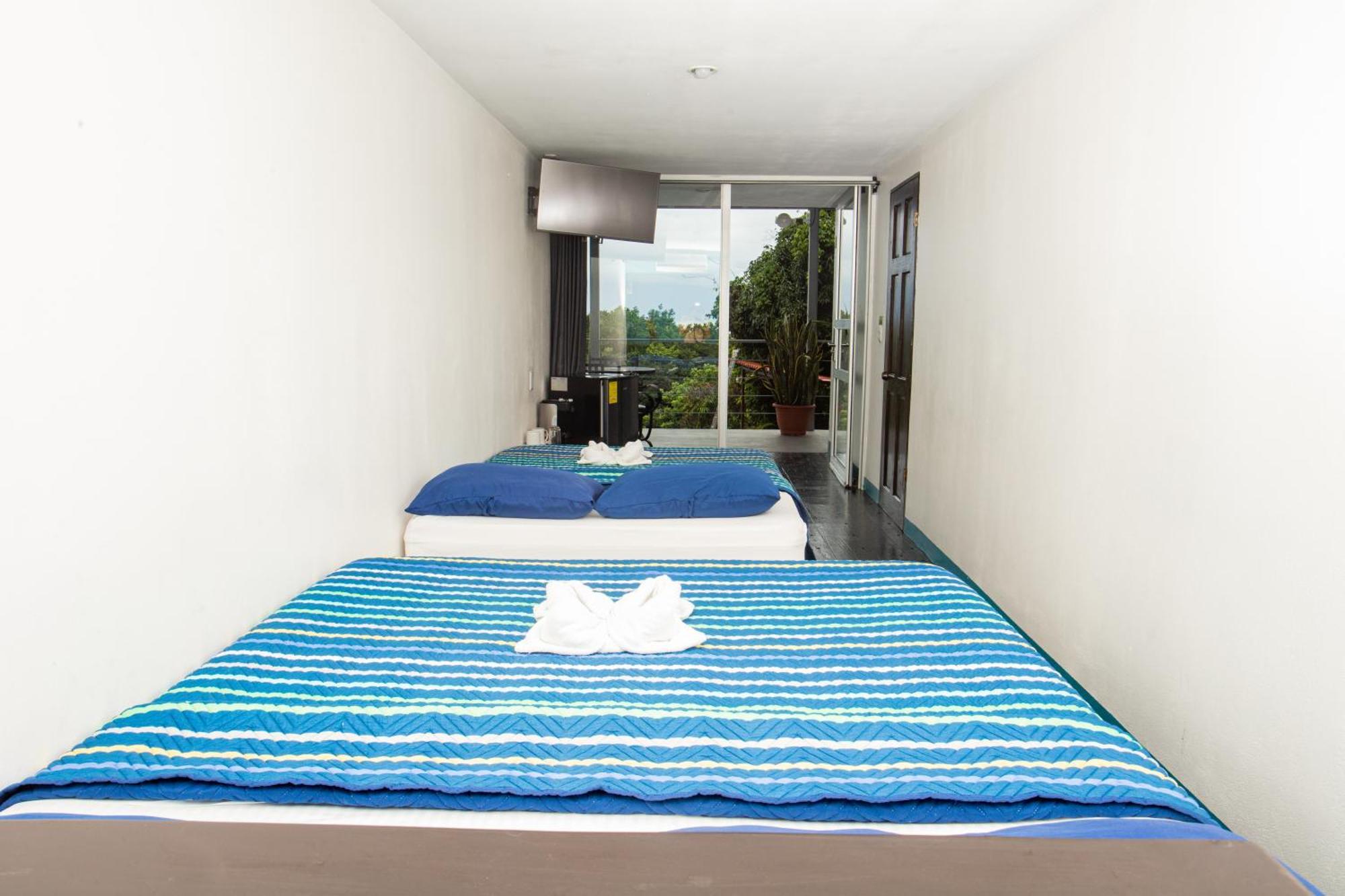 El Faro Containers Beach Hotel Manuel Antonio Kültér fotó